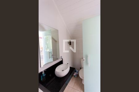 Casa à venda com 320m², 3 quartos e 5 vagas Casa à venda com 320m², 3 quartos e 5 vagasLavabo