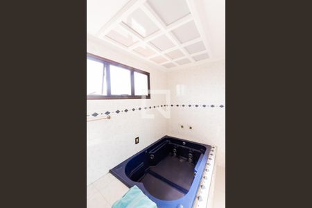 Casa à venda com 320m², 3 quartos e 5 vagas Casa à venda com 320m², 3 quartos e 5 vagasBanheiro da Suíte