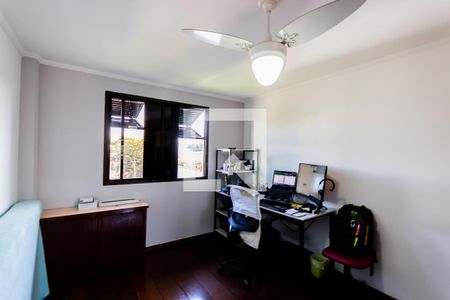 Casa à venda com 320m², 3 quartos e 5 vagas Casa à venda com 320m², 3 quartos e 5 vagasQuarto 2