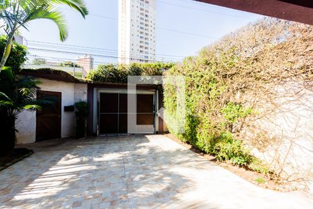 Casa à venda com 320m², 3 quartos e 5 vagas Casa à venda com 320m², 3 quartos e 5 vagasGaragem