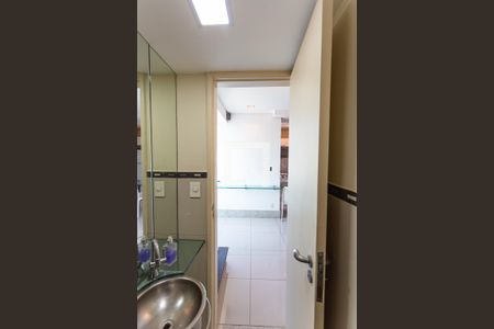 Apartamento à venda com 110m², 1 quarto e 2 vagas Apartamento à venda com 110m², 1 quarto e 2 vagasLavabo da Sala