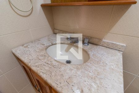 Casa à venda com 100m², 2 quartos e 2 vagasBanheiro 2