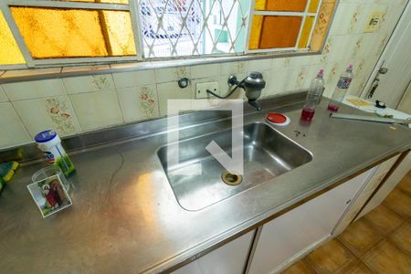 Casa à venda com 100m², 2 quartos e 2 vagasCozinha