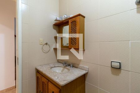 Casa à venda com 100m², 2 quartos e 2 vagasBanheiro 2