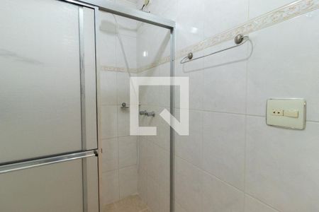 Casa à venda com 100m², 2 quartos e 2 vagasBanheiro da Suíte