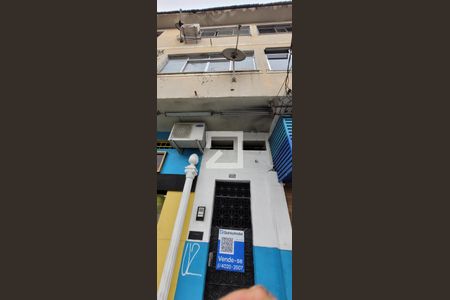 Apartamento à venda com 78m², 2 quartos e sem vagaFoto da placa na Área comum