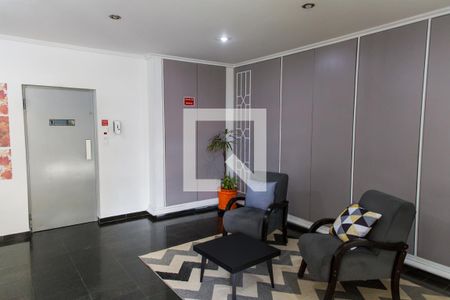 Apartamento à venda com 138m², 3 quartos e 1 vaga Apartamento à venda com 138m², 3 quartos e 1 vagaHall