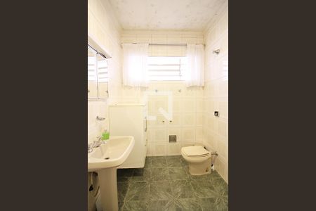 Casa para alugar com 171m², 2 quartos e 3 vagasBanheiro Social