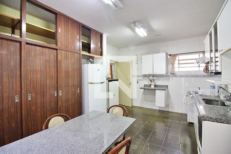 Casa para alugar com 171m², 2 quartos e 3 vagasCozinha