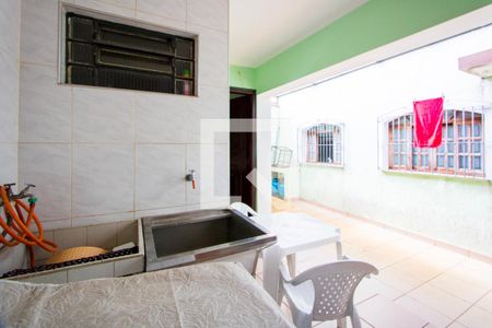 Casa à venda com 150m², 3 quartos e 3 vagas Casa à venda com 150m², 3 quartos e 3 vagasÁrea de serviço