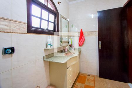 Casa à venda com 150m², 3 quartos e 3 vagas Casa à venda com 150m², 3 quartos e 3 vagasBanheiro social