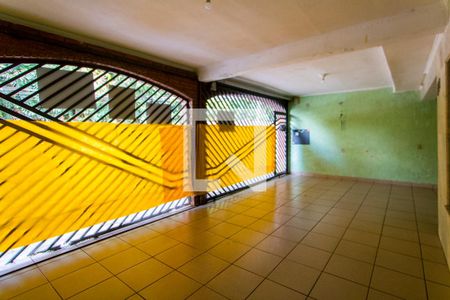 Casa à venda com 150m², 3 quartos e 3 vagas Casa à venda com 150m², 3 quartos e 3 vagasGaragem