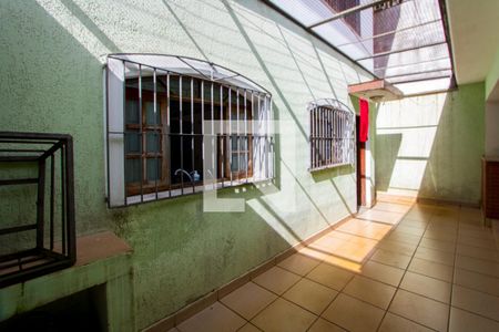 Casa à venda com 150m², 3 quartos e 3 vagas Casa à venda com 150m², 3 quartos e 3 vagasQuintal