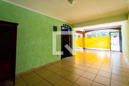 Casa à venda com 150m², 3 quartos e 3 vagas Casa à venda com 150m², 3 quartos e 3 vagasGaragem