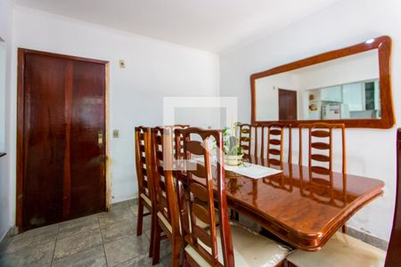 Casa à venda com 150m², 3 quartos e 3 vagas Casa à venda com 150m², 3 quartos e 3 vagasCopa