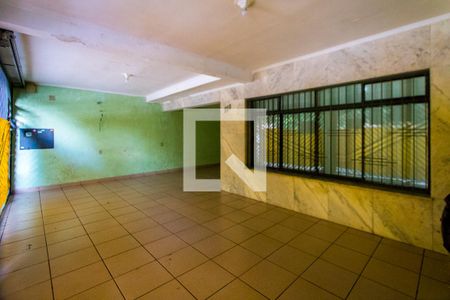 Casa à venda com 150m², 3 quartos e 3 vagas Casa à venda com 150m², 3 quartos e 3 vagasGaragem