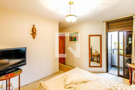 Apartamento à venda com 135m², 3 quartos e 2 vagas Apartamento à venda com 135m², 3 quartos e 2 vagasSuíte