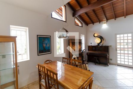 Salas de casa de condomínio à venda com 3 quartos, 340m² em Colinas do Ermitage (sousas), Campinas