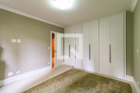 Apartamento à venda com 320m², 4 quartos e 4 vagasQuarto 2