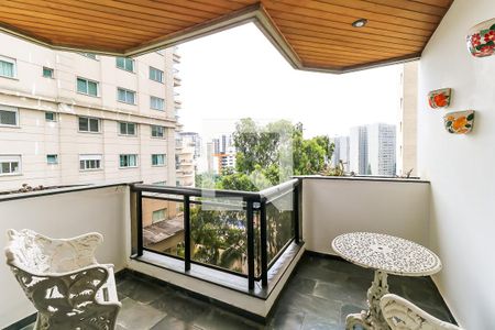 Apartamento à venda com 320m², 4 quartos e 4 vagasVaranda da Suíte 1