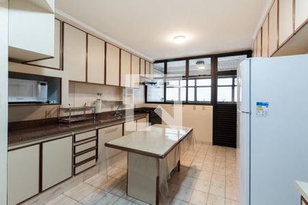 Apartamento à venda com 185m², 3 quartos e 3 vagasCozinha