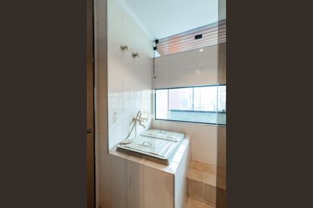 Apartamento à venda com 185m², 3 quartos e 3 vagasSuíte 1 - banheiro