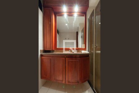 Apartamento à venda com 185m², 3 quartos e 3 vagasSuíte 3 - banheiro