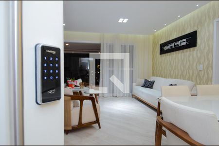 Apartamento para alugar com 122m², 3 quartos e 2 vagasFechadura Eletrônica - Sala