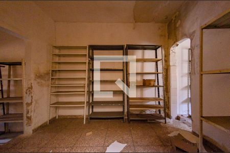 Casa à venda com 460m², 2 quartos e 2 vagasBarracão 1