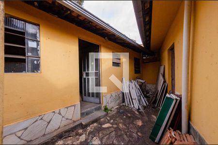 Casa à venda com 460m², 2 quartos e 2 vagasBarracão 2