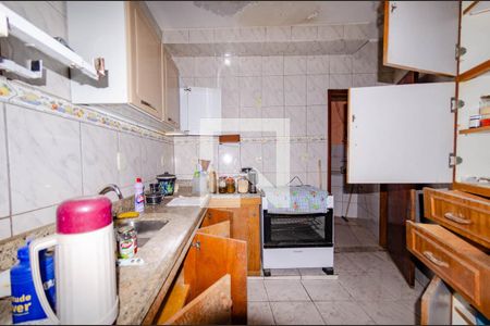 Casa à venda com 460m², 2 quartos e 2 vagasCozinha