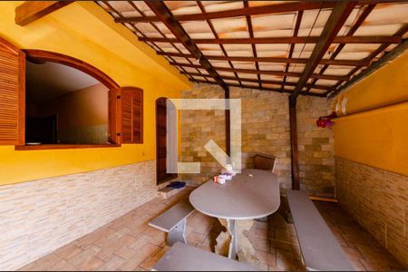 Casa à venda com 460m², 2 quartos e 2 vagasVaranda