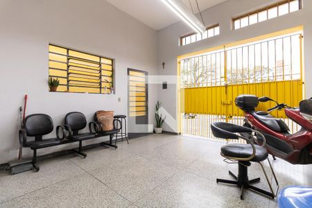 Casa à venda com 350m², 4 quartos e 4 vagasGaragem