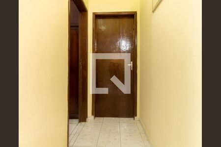 Casa à venda com 350m², 4 quartos e 4 vagasCorredor