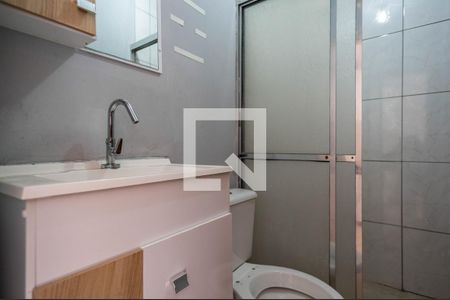 Casa à venda com 180m², 3 quartos e 2 vagas Casa à venda com 180m², 3 quartos e 2 vagasBanheiro de Serviço