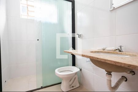 Casa à venda com 180m², 3 quartos e 2 vagas Casa à venda com 180m², 3 quartos e 2 vagasBanheiro