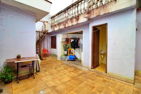 Casa à venda com 200m², 2 quartos e 3 vagasQuintal / Área de Serviço