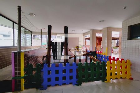 Apartamento à venda com 185m², 2 quartos e 1 vaga Apartamento à venda com 185m², 2 quartos e 1 vagaÁrea comum - Playground