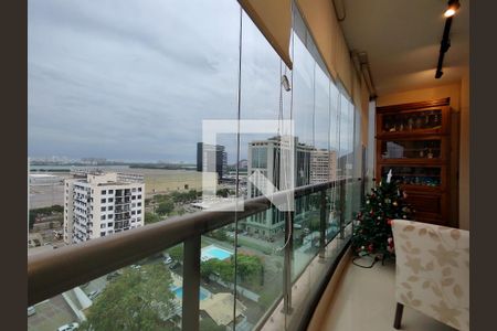 Apartamento à venda com 185m², 2 quartos e 1 vaga Apartamento à venda com 185m², 2 quartos e 1 vagaVaranda