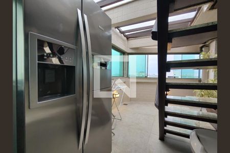 Apartamento à venda com 185m², 2 quartos e 1 vaga Apartamento à venda com 185m², 2 quartos e 1 vagaÁrea de Serviço