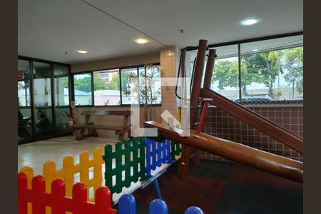 Apartamento à venda com 185m², 2 quartos e 1 vaga Apartamento à venda com 185m², 2 quartos e 1 vagaÁrea comum - Playground