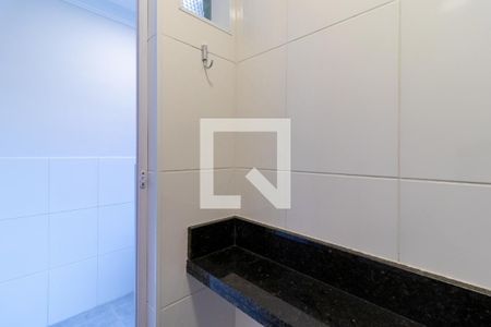 Apartamento à venda com 64m², 2 quartos e 2 vagasBanheiro de Serviço