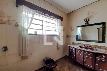 Casa à venda com 420m², 2 quartos e 1 vaga Casa à venda com 420m², 2 quartos e 1 vagaBanheiro