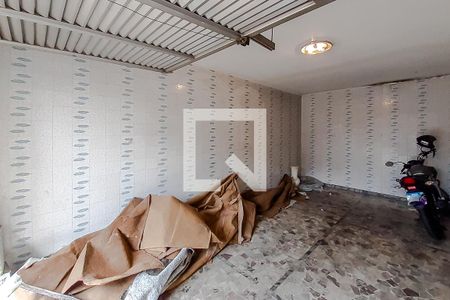 Casa à venda com 420m², 2 quartos e 1 vaga Casa à venda com 420m², 2 quartos e 1 vagaGaragem