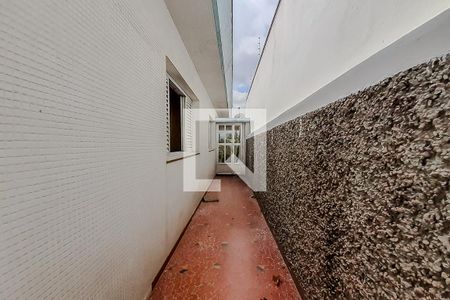 Casa à venda com 420m², 2 quartos e 1 vaga Casa à venda com 420m², 2 quartos e 1 vagaQuintal