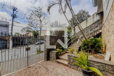 Casa à venda com 420m², 2 quartos e 1 vaga Casa à venda com 420m², 2 quartos e 1 vagaEntrada