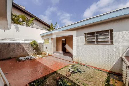 Casa à venda com 420m², 2 quartos e 1 vaga Casa à venda com 420m², 2 quartos e 1 vagaQuintal