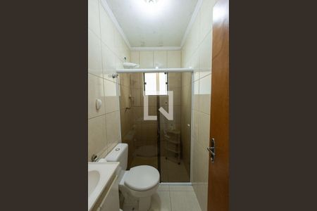 Casa à venda com 129m², 3 quartos e 2 vagas Casa à venda com 129m², 3 quartos e 2 vagasBanheiro Social