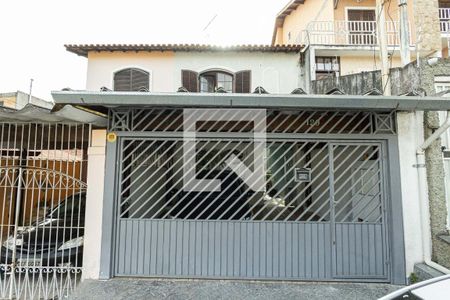 Casa à venda com 129m², 3 quartos e 2 vagas Casa à venda com 129m², 3 quartos e 2 vagasFachada