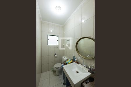 Casa à venda com 129m², 3 quartos e 2 vagas Casa à venda com 129m², 3 quartos e 2 vagasLavabo